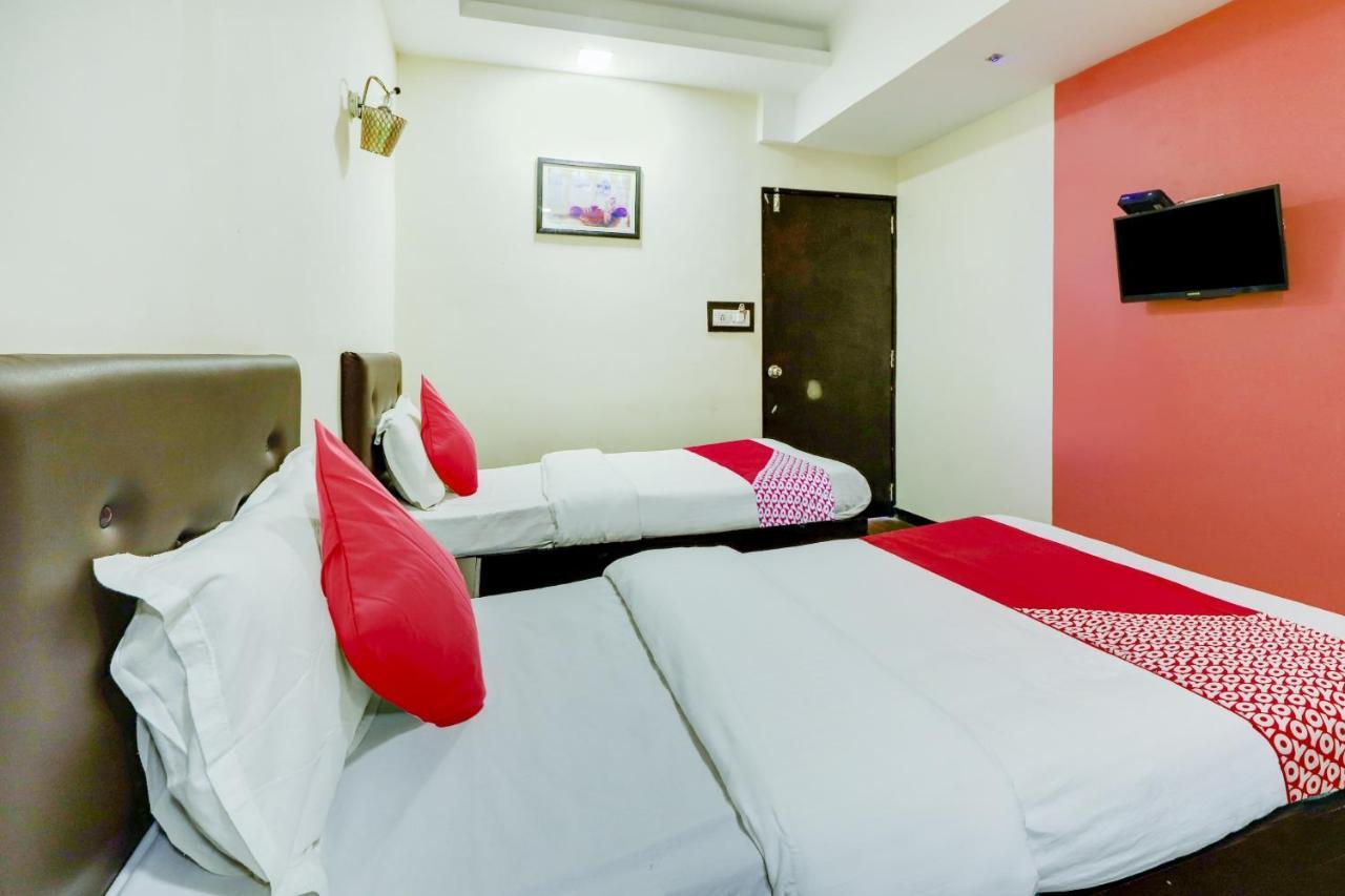 Oyo Hotel Dash Vadodara Zewnętrze zdjęcie