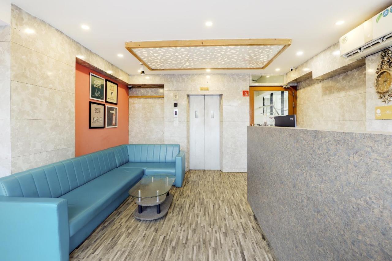 Oyo Hotel Dash Vadodara Zewnętrze zdjęcie